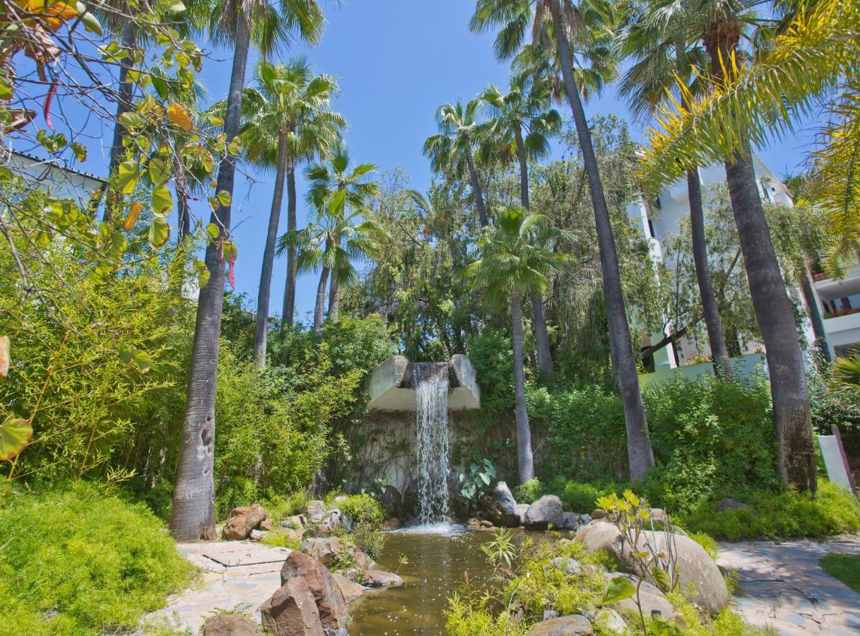 Beachfront Luxury Complex With Tropical Gardens & Pools 마르베야 외부 사진
